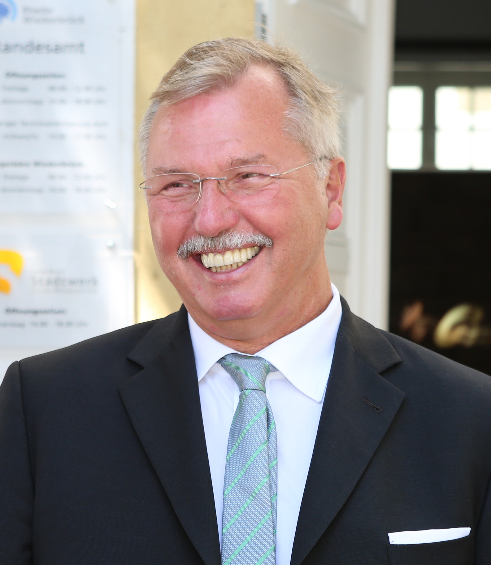 Herr Klaus-Dieter Hoeft